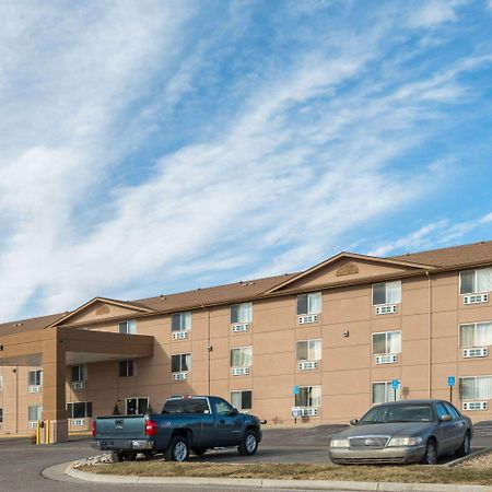 Super 8 by Wyndham Henderson North East Denver Eksteriør billede