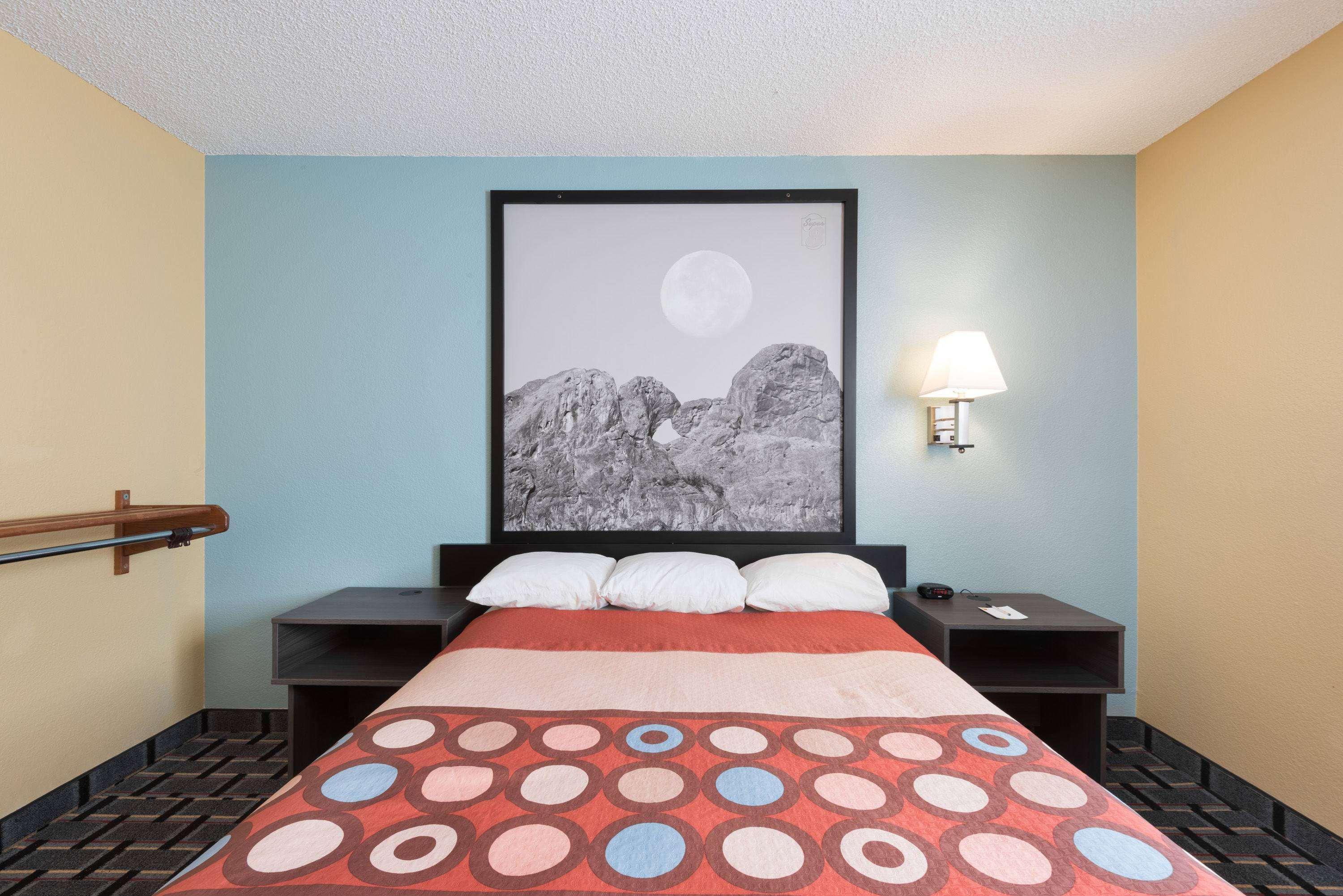 Super 8 by Wyndham Henderson North East Denver Eksteriør billede