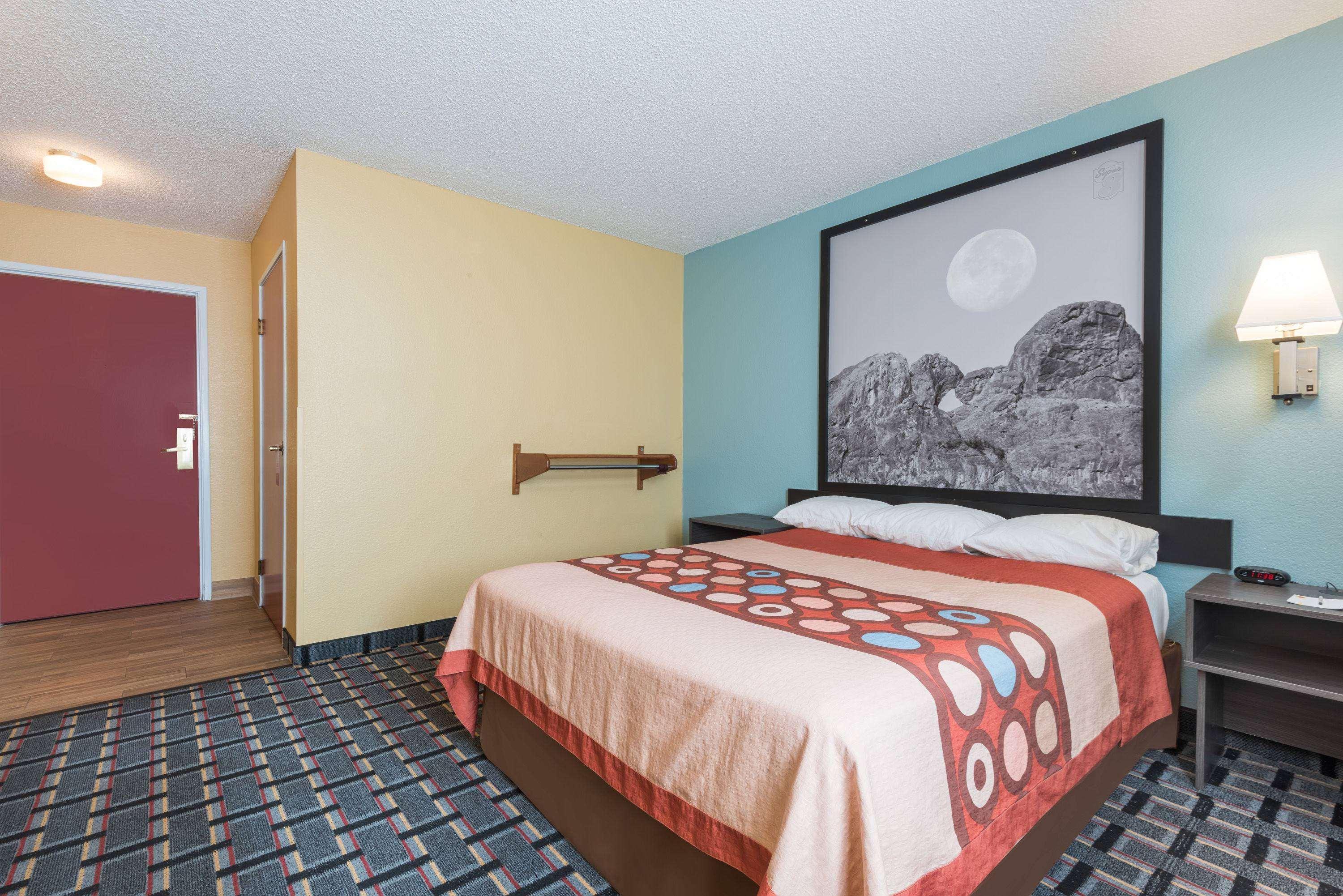 Super 8 by Wyndham Henderson North East Denver Eksteriør billede