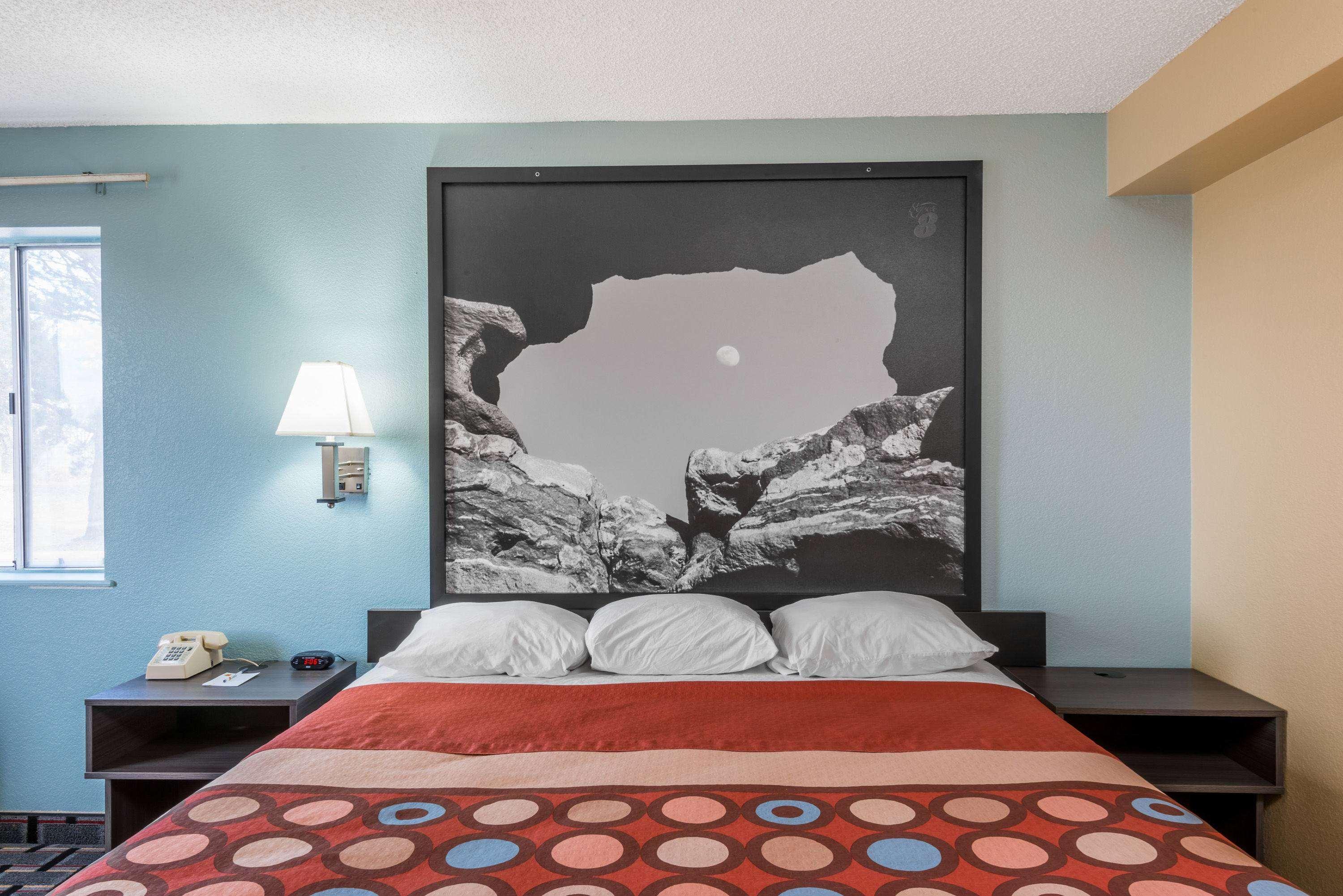 Super 8 by Wyndham Henderson North East Denver Eksteriør billede
