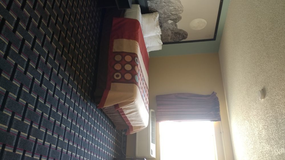 Super 8 by Wyndham Henderson North East Denver Eksteriør billede