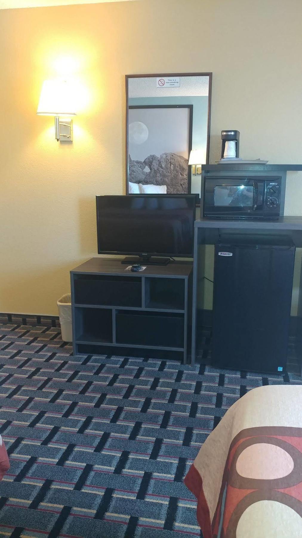 Super 8 by Wyndham Henderson North East Denver Eksteriør billede